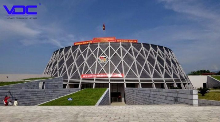 Những công trình lát mái ngói đá đen