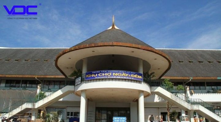 Những công trình lát mái ngói đá đen