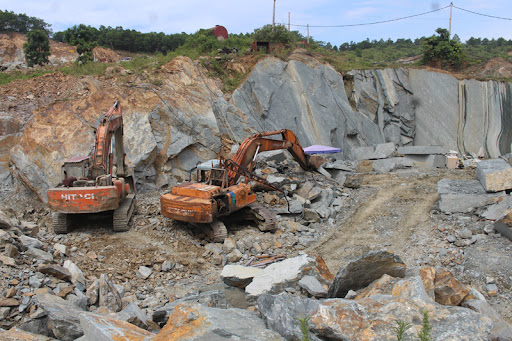 Quy trình khai thác và sản xuất đá lợp mái Lai Châu